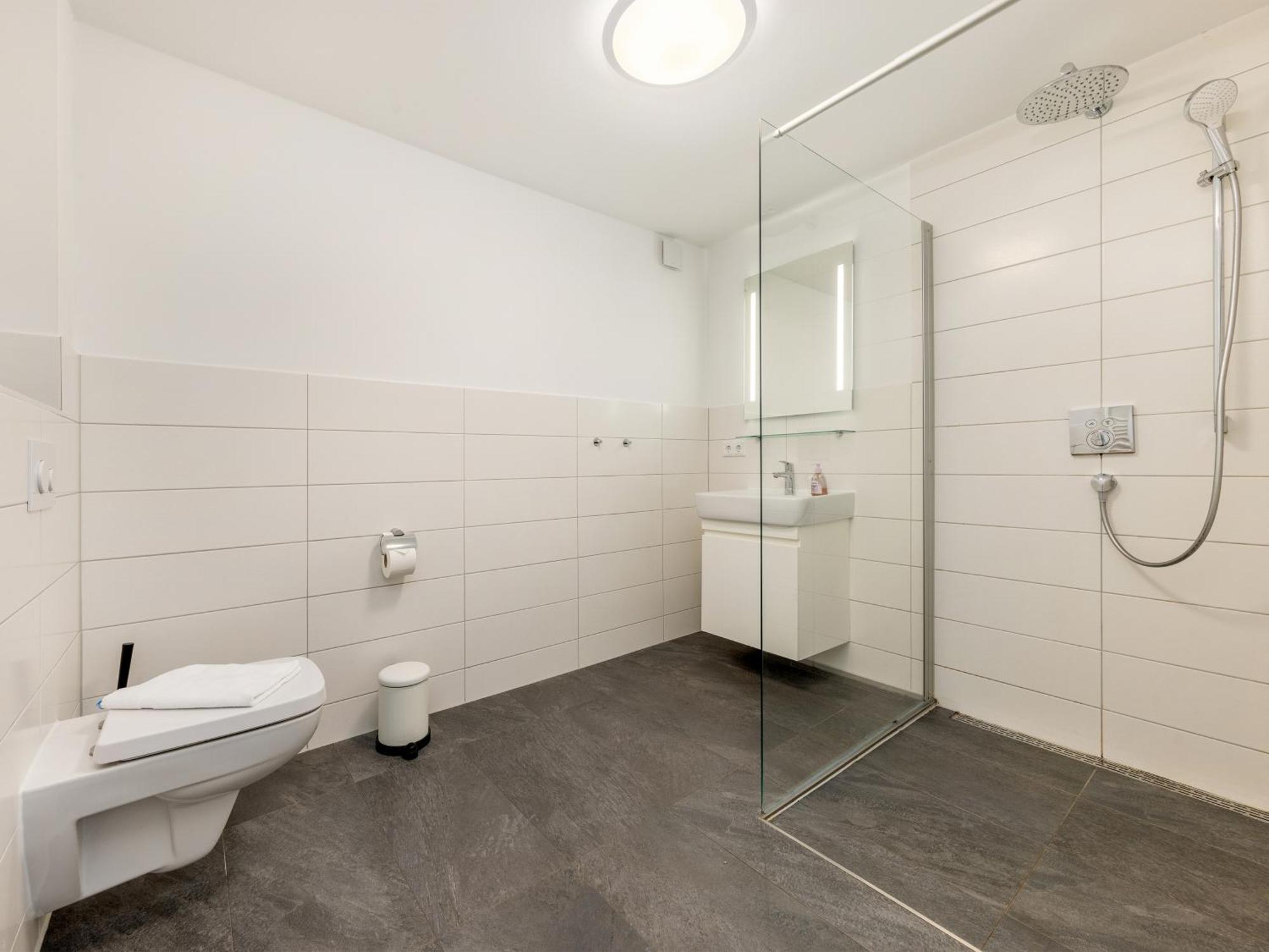 Ferienwohnung Meeresrauschen In Der Residenz Clara Sophia Binz Eksteriør bilde
